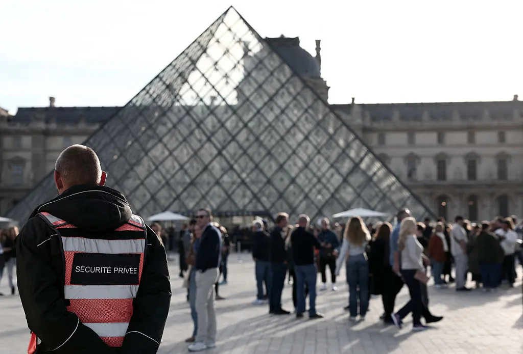 Five More Suspects Arrested in Connection with Louvre Jewel Heist