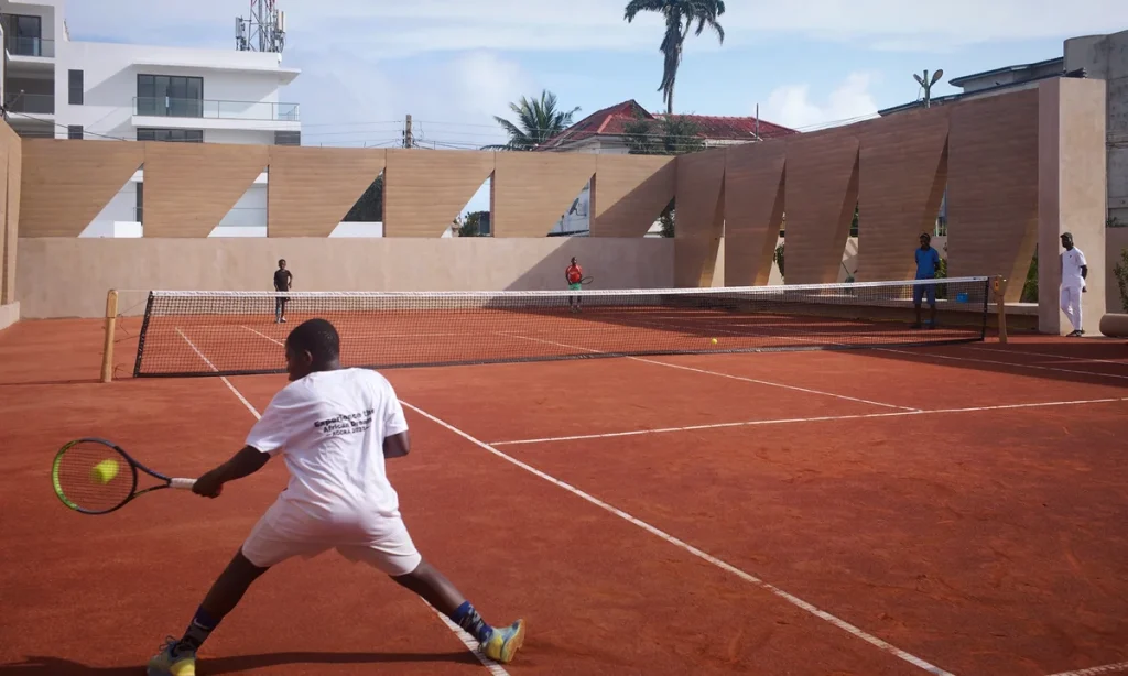 Amoako Boafo serves up a community tennis court in Ghana – The Art Newspaper