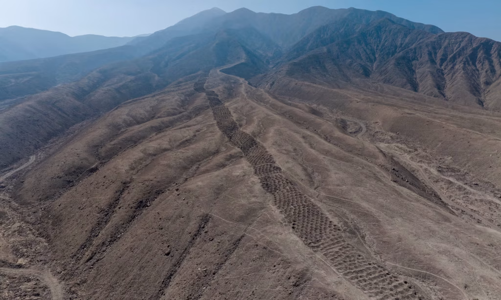 Peru’s mysterious ‘band of holes’ site may have been bustling marketplace – The Art Newspaper