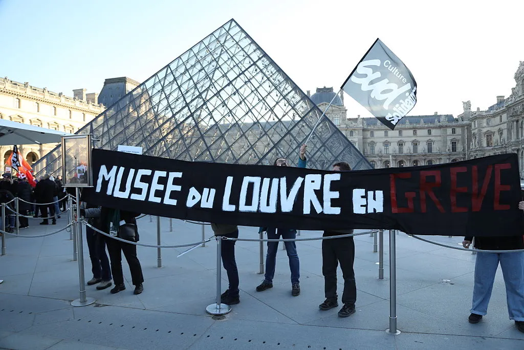 Two Days Into Walkout, Louvre Staff Unions Vote to Continue Strike
