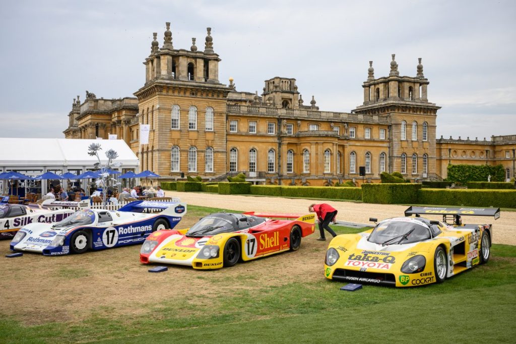 Blenheim Palace Conservators Search For Writers of Century-Old Graffiti in Ceiling
