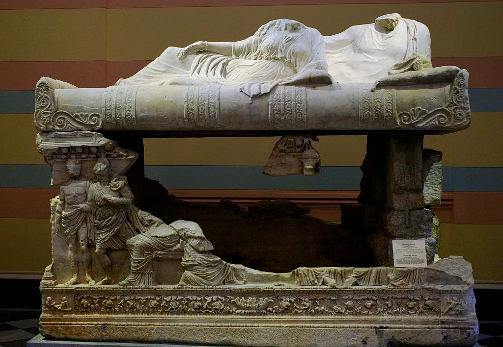 Ukraine Demands Extradition of Russian Archaeologist for Illegal Excavations in Crimea