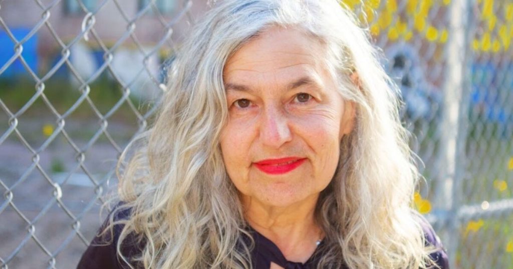 Amy Sillman to be represented by David Zwirner.