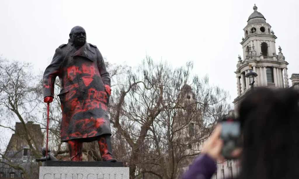 Man arrested after London Winston Churchill statue sprayed with ‘Zionist war criminal’ graffiti – The Art Newspaper