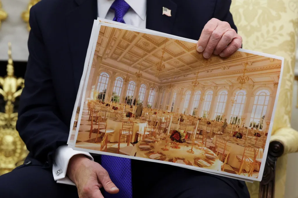 Commission of Fine Arts Approves Trump’s Proposed White House Ballroom