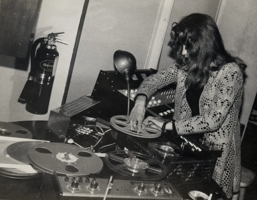 Éliane Radigue, Composer of Epochal Electronic Sounds, Dies at 94