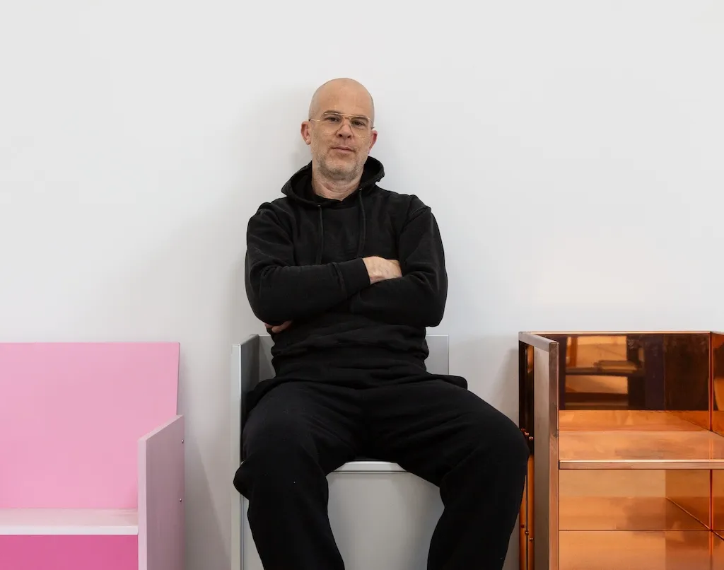 Jonas Wood Turns Tennis Courts into Color Experiments in New Gagosian Show