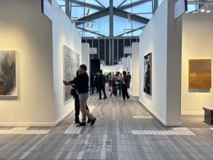 The Best Booths at Frieze New York, From Cindy Sherman’s Newest Photos to UFOs