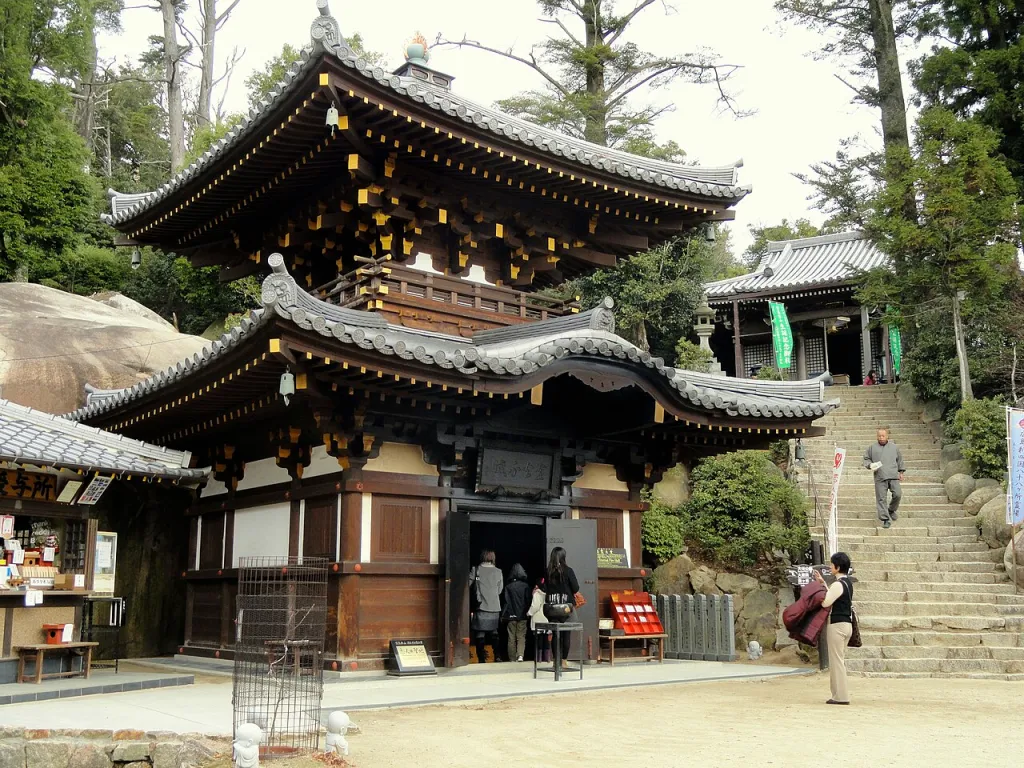 Eternal Flame, Burning for 1,200 Years, Survives Blaze at Buddhist Hall in Japan