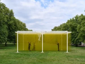 Serpentine unveils Jesús Rafael Soto public sculpture in London.