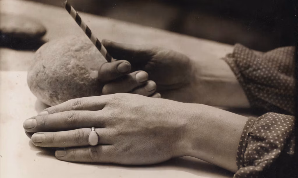 Photographs of Barbara Hepworth and Ben Nicholson’s shared studio go on show in London – The Art Newspaper