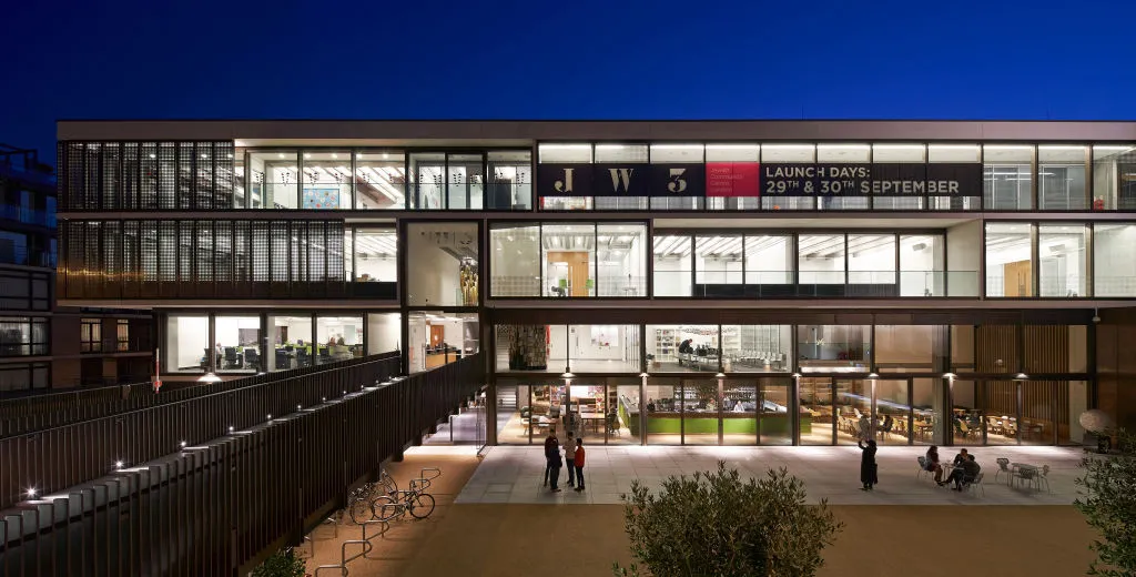 London’s Jewish Museum Reopens in Temporary Location After Three Years