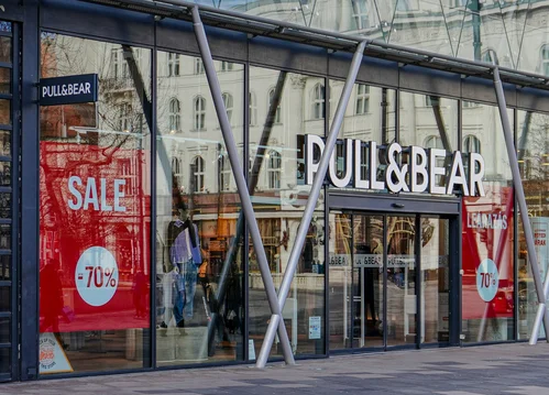 Fashion retailer Pull & Bear launches photography prize.