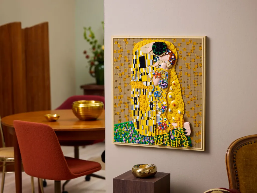 LEGO Partners with Vienna’s Belvedere Museum on 4,000-Piece Set of Klimt’s ‘The Kiss’