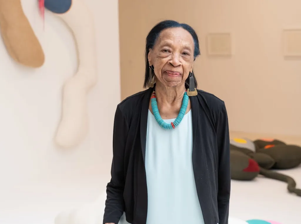 Valerie Brathwaite, Sculptor Who Drew Parallels Between Landscapes and Bodies, Has Died