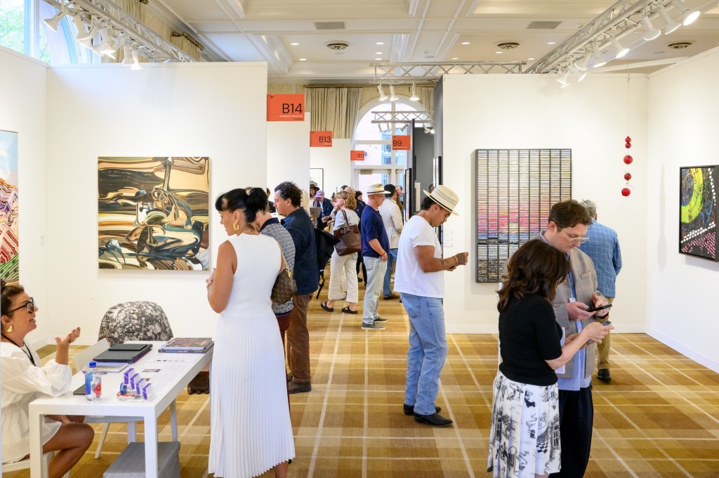 At 8,000 Feet Above Sea Level, the Aspen Art Fair Aims to Offer an Elevated Experience, With Brisk Sales, Cold Plunges, and Mountain Hikes