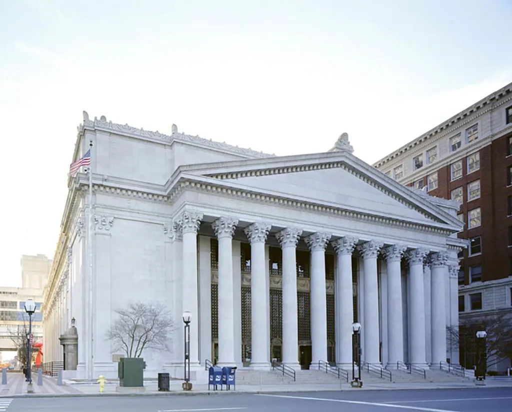 Connecticut Antiques Dealer Pleads Guilty in $2.1 M. Theft Scheme