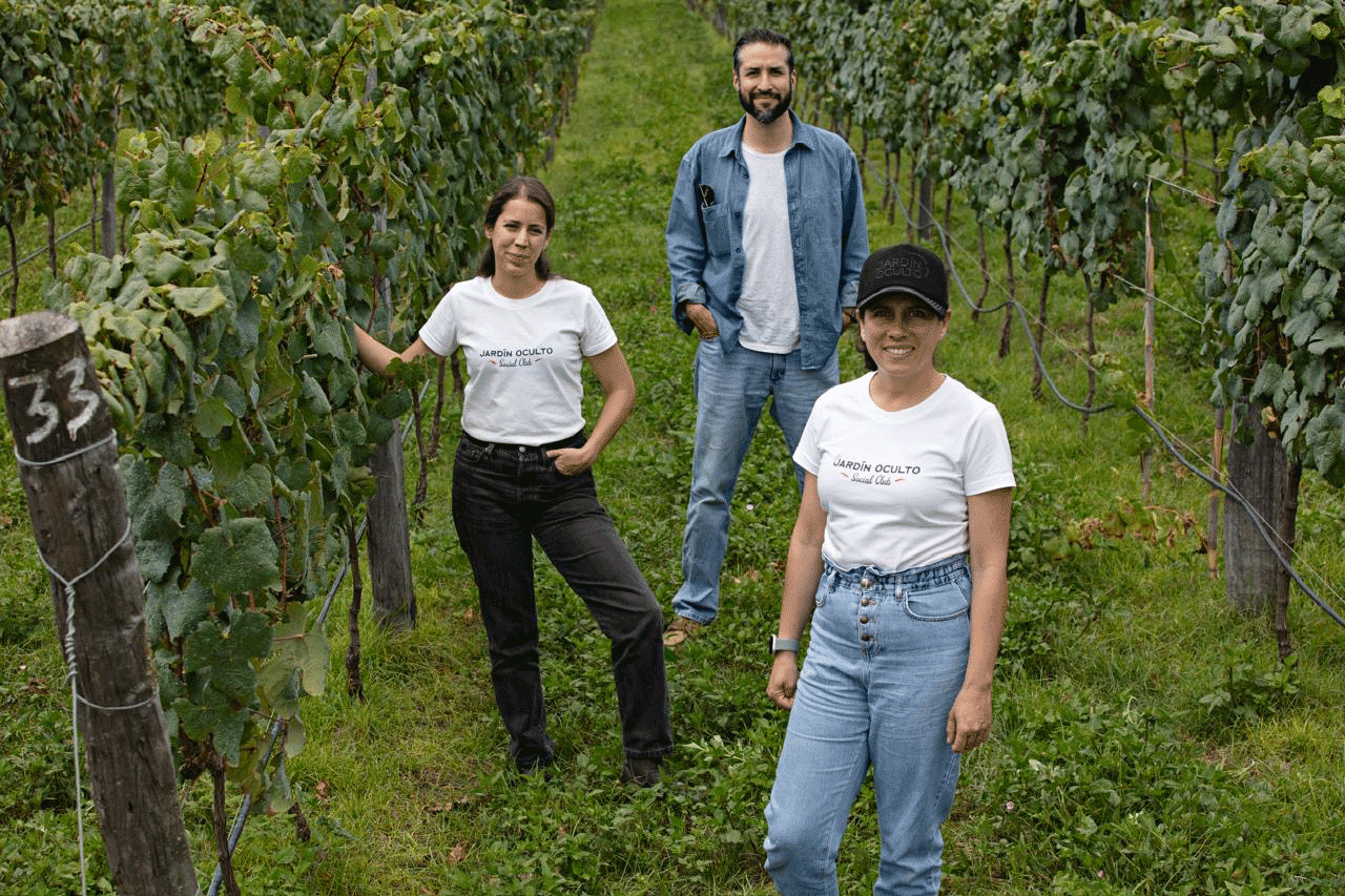 Mercedes Granier, Helios McNaught and Maria José Granier of Jardín Olculto in the Barbecho vineyard in Tarija