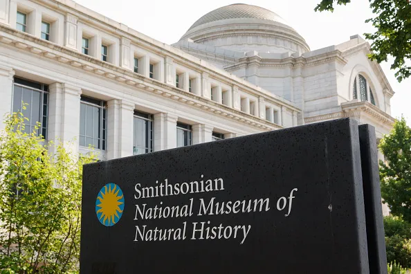 President Trump Orders Signs Installed Outside Smithsonian Warning Public of ‘Inaccurate Information’