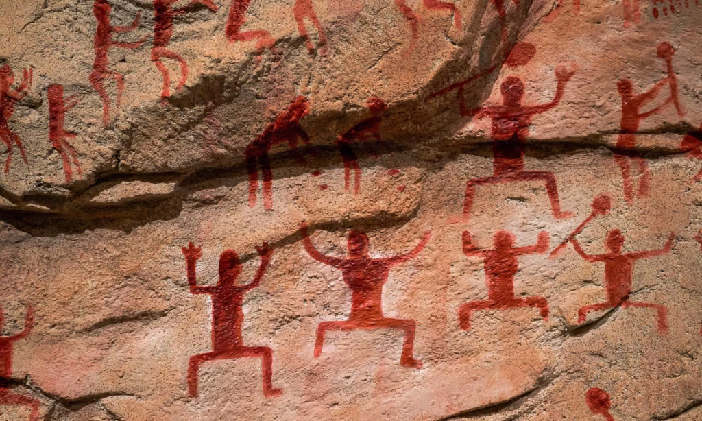 How has a famous group of 2,000 year-old Chinese rock paintings remained so vibrant? Because it was made with blood, new research says – The Art Newspaper