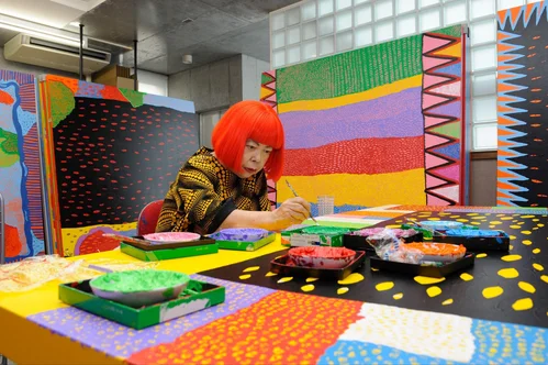 Yayoi Kusama, obsessive painter of polka dots, has died at 97.