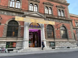 Sydney’s Powerhouse Parramatta CEO Steps Down, €4 M. Diamond Necklace Stolen from Vienna’s Museum of Applied Arts, £71 M. Rembrandt Portrait Placed Under Export Bar in the UK, and More: Morning Links for August 28, 2026