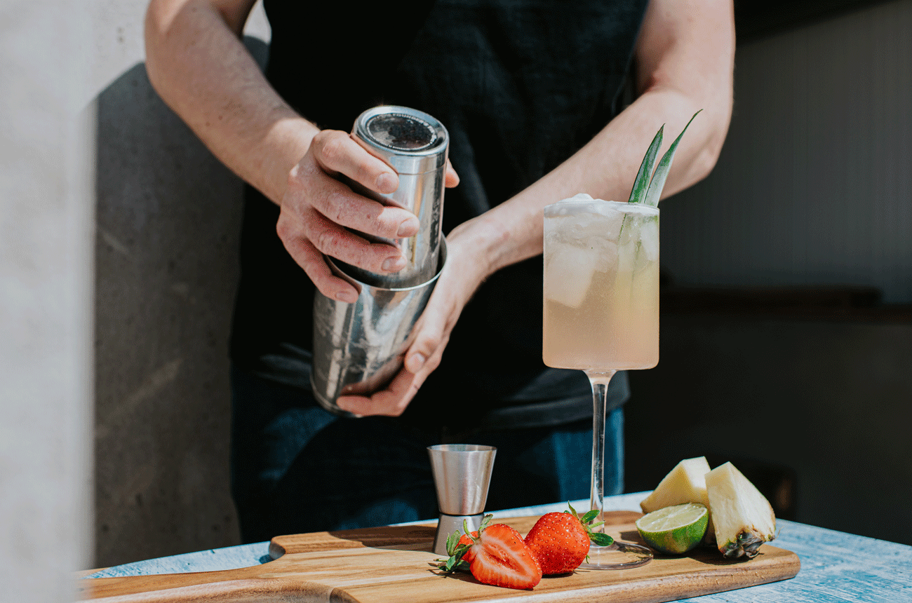 Mixing cocktails at home