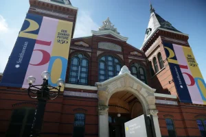 The Smithsonian May Put its Latino Museum in a Building it Already Owns, Riling Conservatives